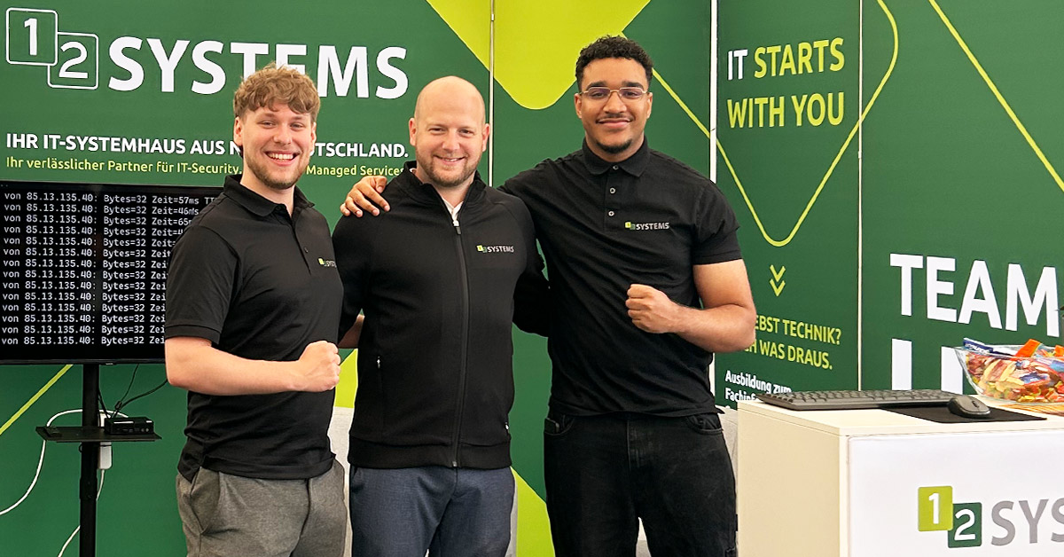 Team von 12systems am Messestand